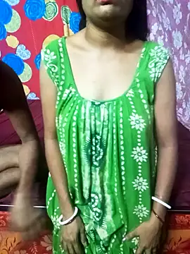 Snapshot of desibhabhi22222 chatting on 10-19-25, 04:13 desibhabhi22222 online show from 10-19-25, 04:13