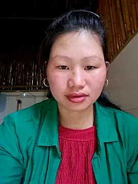 Snapshot of diamond-- chatting on 09-25-25, 12:14 diamond-- online show from 09-25-25, 12:14