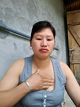 Snapshot of diamond-- chatting on 10-14-25, 12:00 diamond-- online show from 10-14-25, 12:00