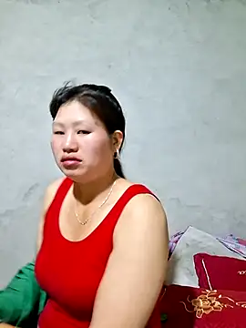 Snapshot of diamond-- chatting on 10-19-25, 12:22 diamond-- online show from 10-19-25, 12:22