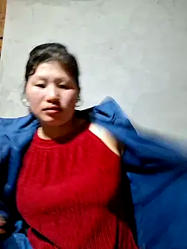 Snapshot of diamond-- chatting on 10-20-25, 01:44 diamond-- online show from 10-20-25, 01:44