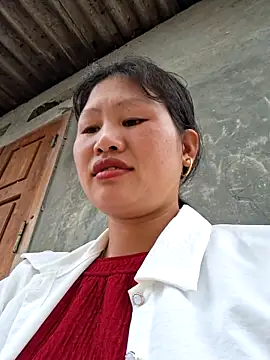 Snapshot of diamond-- chatting on 10-21-25, 07:20 diamond-- online show from 10-21-25, 07:20