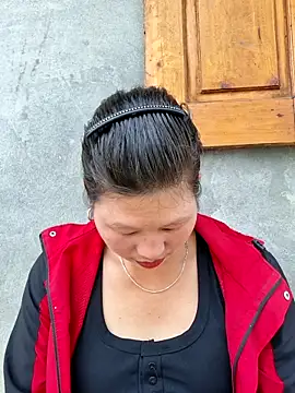 Snapshot of diamond-- chatting on 10-29-25, 07:21 diamond-- online show from 10-29-25, 07:21