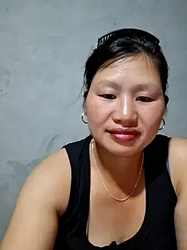 Snapshot of diamond-- chatting on 10-30-25, 01:12 diamond-- online show from 10-30-25, 01:12