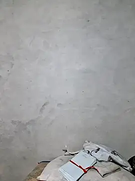 Snapshot of diamond-- chatting on 10-31-25, 09:32 diamond-- online show from 10-31-25, 09:32