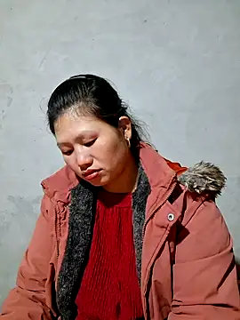 Snapshot of diamond-- chatting on 11-02-25, 01:46 diamond-- online show from 11-02-25, 01:46