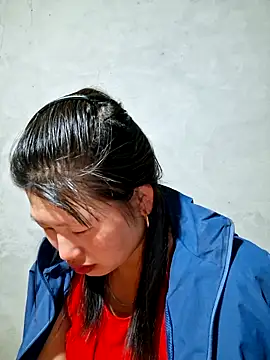 Snapshot of diamond-- chatting on 11-06-25, 12:50 diamond-- online show from 11-06-25, 12:50