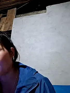 Snapshot of diamond-- chatting on 11-13-25, 12:09 diamond-- online show from 11-13-25, 12:09