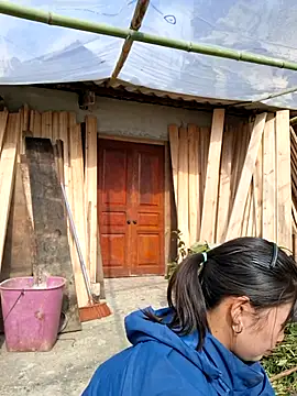 Snapshot of diamond-- chatting on 11-14-25, 07:18 diamond-- online show from 11-14-25, 07:18