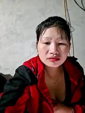 Snapshot of diamond-- chatting on 11-18-25, 01:00 diamond-- online show from 11-18-25, 01:00