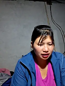 Snapshot of diamond-- chatting on 12-14-25, 12:43 diamond-- online show from 12-14-25, 12:43