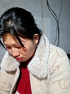 Snapshot of diamond-- chatting on 02-18-26, 12:56 diamond-- online show from 02-18-26, 12:56