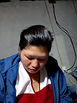 Snapshot of diamond-- chatting on 02-23-26, 01:30 diamond-- online show from 02-23-26, 01:30