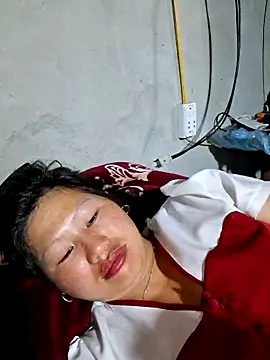 Snapshot of diamond-- chatting on 02-24-26, 10:08 diamond-- online show from 02-24-26, 10:08