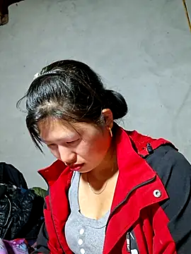 Snapshot of diamond-- chatting on 02-25-26, 11:53 diamond-- online show from 02-25-26, 11:53