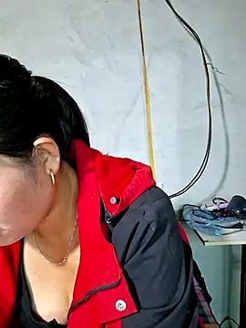 Snapshot of diamond-- chatting on 03-08-26, 01:03 diamond-- online show from 03-08-26, 01:03