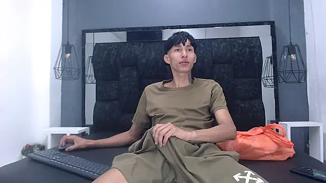 Daniel delux  online show from 09-23-25, 11:13