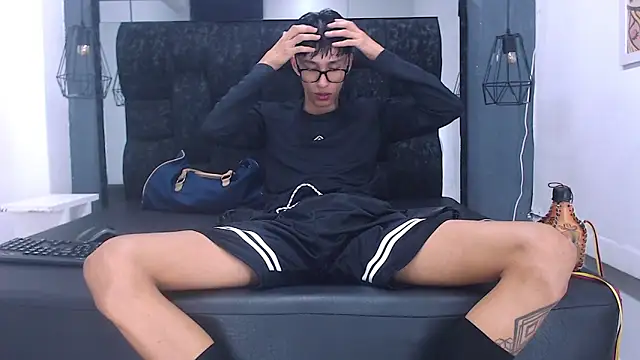 Daniel delux  online show from 10-12-25, 11:20