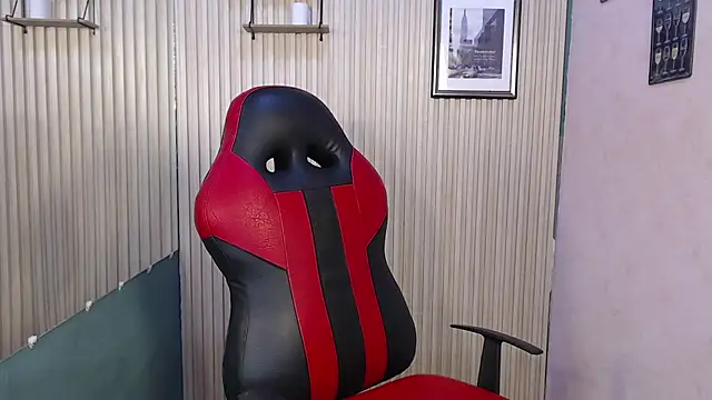 Snapshot of DEIV2_ chatting on 11-21-25, 04:05 DEIV2 online show from 11-21-25, 04:05