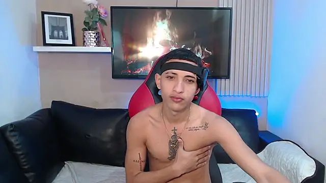 Snapshot of DEIV2_ chatting on 11-25-25, 06:41 DEIV2 online show from 11-25-25, 06:41