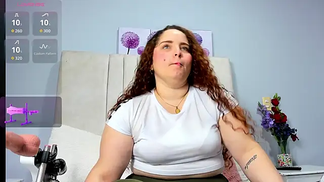 Snapshot of AmandaaWats chatting on 12-02-25, 07:42 AmandaaWats online show from 12-02-25, 07:42