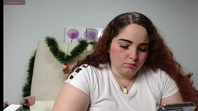 Snapshot of AmandaaWats chatting on 12-19-25, 08:05 AmandaaWats online show from 12-19-25, 08:05