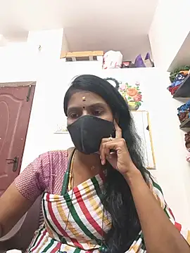 Snapshot of Tamil_Yalini12 chatting on 05-22-26, 04:56 Tamil Yalini12 online show from 05-22-26, 04:56