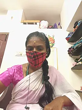 Snapshot of Tamil_Yalini12 chatting on 06-04-26, 06:25 Tamil Yalini12 online show from 06-04-26, 06:25