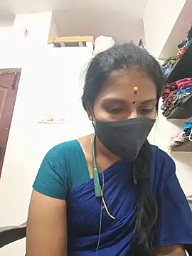 Snapshot of Tamil_Yalini12 chatting on 06-11-26, 05:11 Tamil Yalini12 online show from 06-11-26, 05:11
