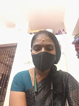 Snapshot of Tamil_Yalini12 chatting on 06-12-26, 09:41 Tamil Yalini12 online show from 06-12-26, 09:41