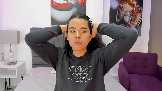 Angel Dustts online show from 11-05-25, 07:47