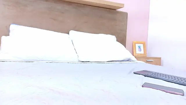 Snapshot of cielo_rivera chatting on 01-08-26, 02:19 cielo rivera online show from 01-08-26, 02:19