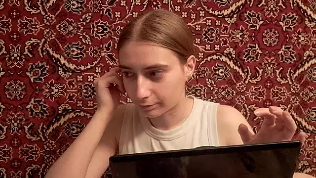 Snapshot of ivetabloom chatting on 09-20-25, 05:36 ivetabloom online show from 09-20-25, 05:36