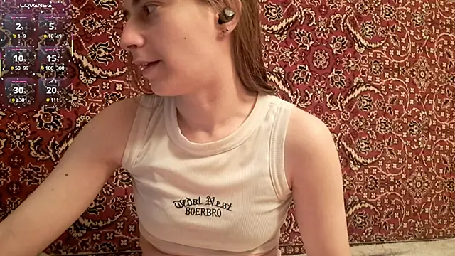 Snapshot of ivetabloom chatting on 10-22-25, 05:24 ivetabloom online show from 10-22-25, 05:24