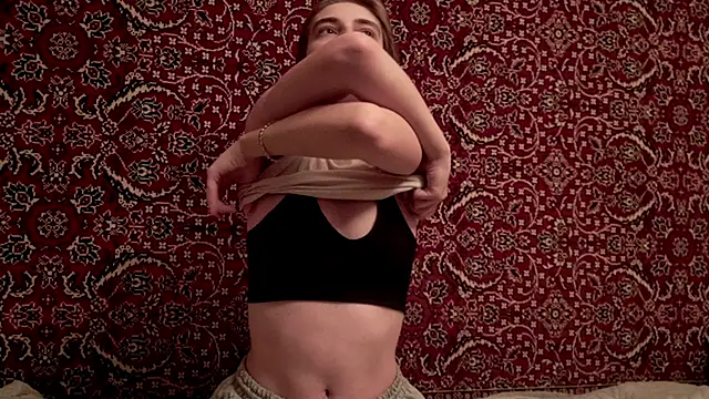 Snapshot of ivetabloom chatting on 11-20-25, 02:50 ivetabloom online show from 11-20-25, 02:50