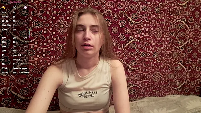 Snapshot of ivetabloom chatting on 11-28-25, 03:04 ivetabloom online show from 11-28-25, 03:04