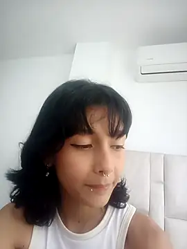 xoxo milk online show from 09-20-25, 06:09