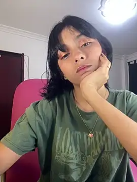 xoxo milk online show from 11-26-25, 09:05