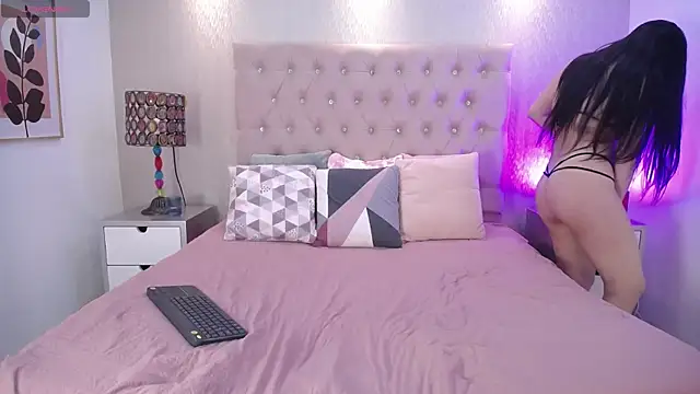 EmilyCley online show from 10-02-25, 01:18