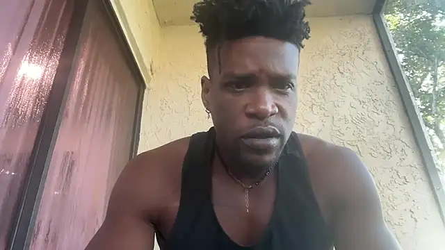 Snapshot of MrDaddyBlackNi9e chatting on 09-26-25, 12:20 MrDaddyBlackNi9e online show from 09-26-25, 12:20