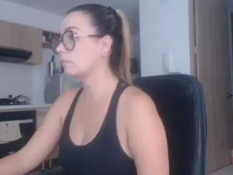 LovePaula online show from 03-07-25, 03:08