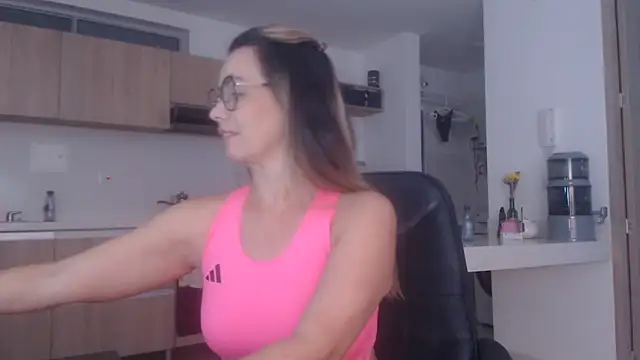 LovePaula online show from 03-11-26, 11:00