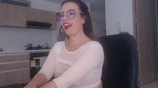 LovePaula online show from 07-12-26, 11:45