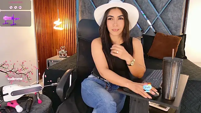 Dafne  Ruiz online show from 01-16-26, 01:04