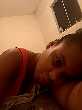 Snapshot of PrettahSantos chatting on 12-17-25, 12:44 PrettahSantos online show from 12-17-25, 12:44