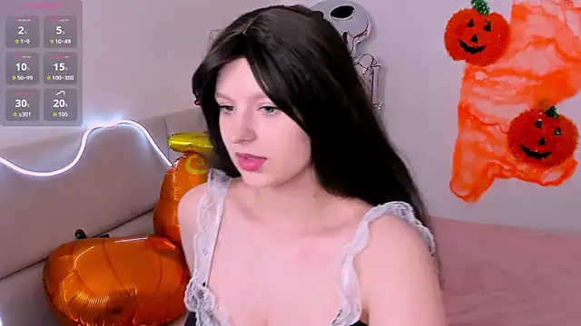 AishaAysitt online show from 10-19-25, 03:18