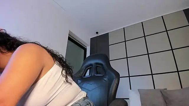 zoee zi online show from 06-09-26, 08:42