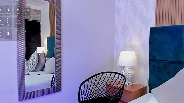 Snapshot of Amber_kiss_ chatting on 12-19-25, 06:26 Amber kiss online show from 12-19-25, 06:26