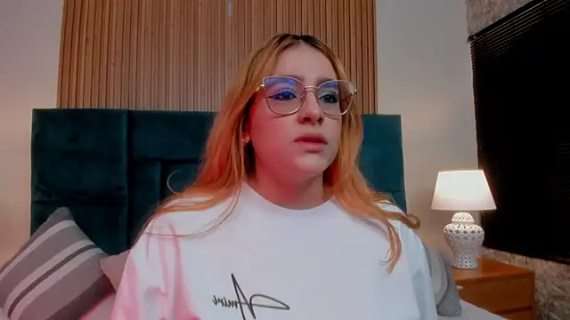 Amber kiss  online show from 04-10-26, 06:23