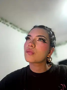 Snapshot of Dark___desire chatting on 01-19-26, 01:09 Dark desire online show from 01-19-26, 01:09